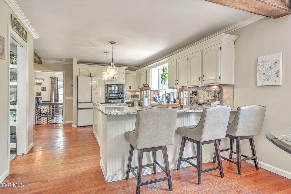Photo #19: 22643 Twin Oaks Road