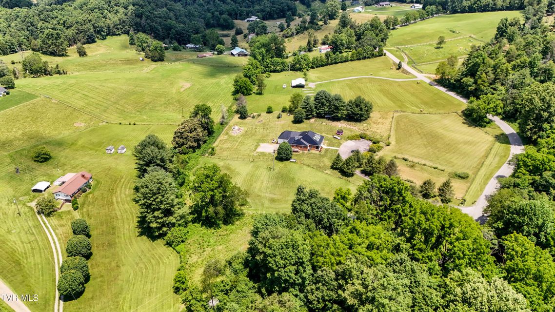 Photo #75: 22643 Twin Oaks Road