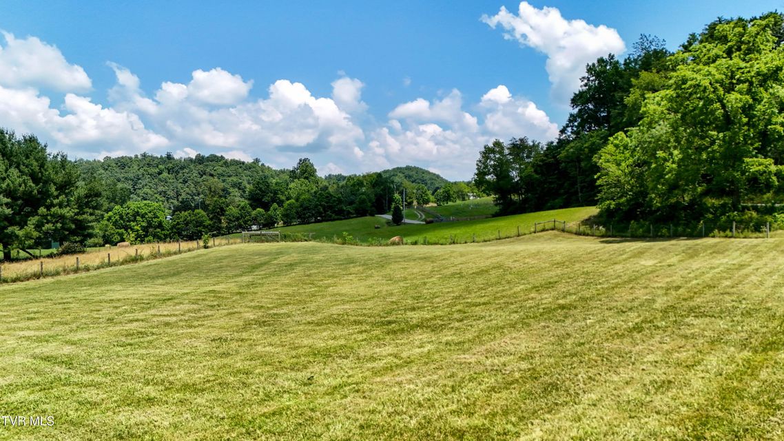 Photo #92: 22643 Twin Oaks Road
