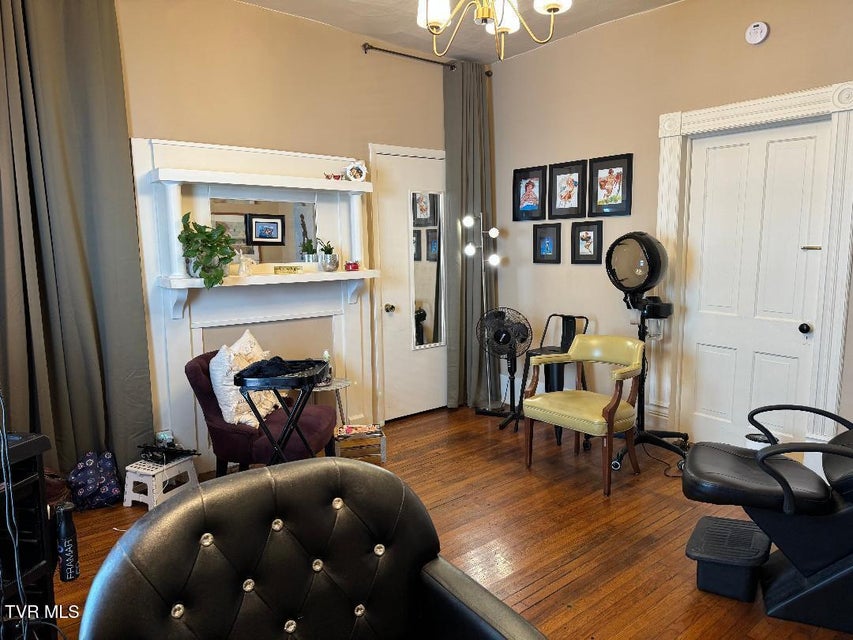 Photo #9: 402 Unaka Avenue