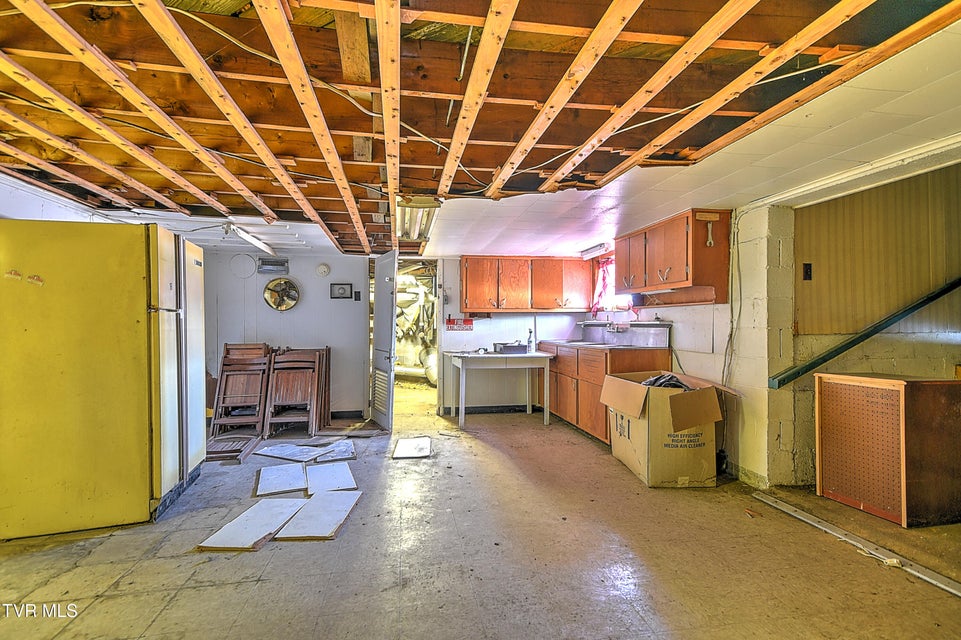 Photo #42: 2225 Ashwood Avenue