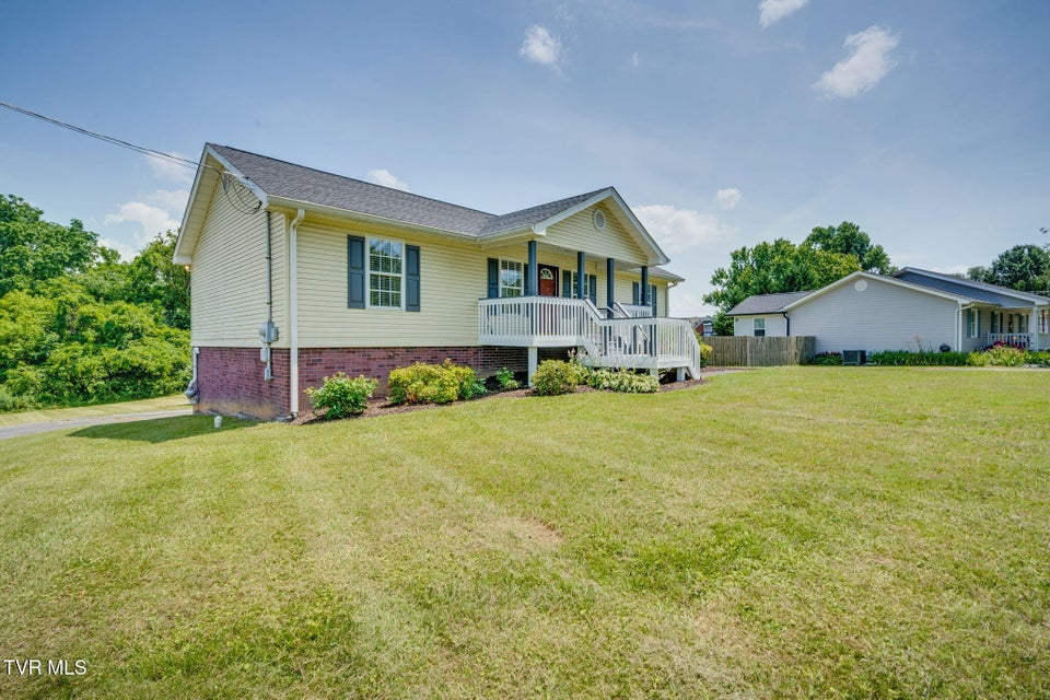 Photo #2: 3305 Mayfield Drive