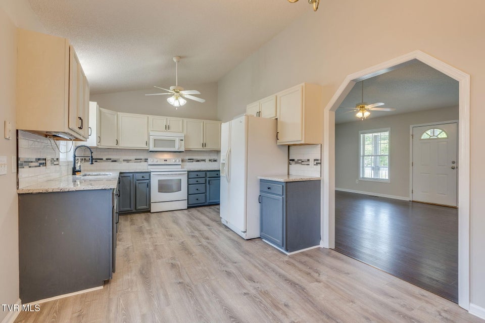 Photo #8: 3305 Mayfield Drive