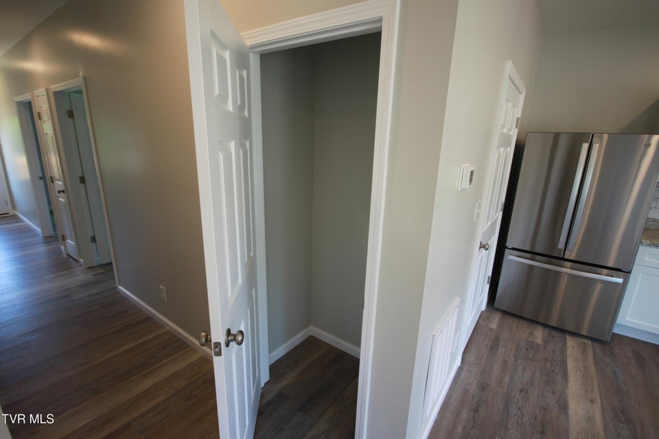 Photo #10: 1524 Brown Avenue