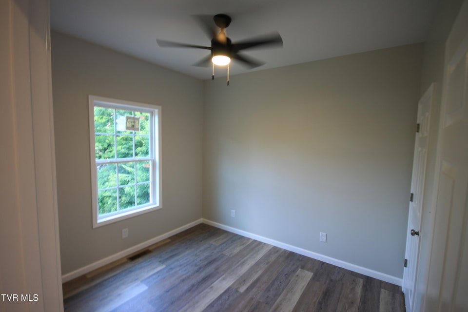 Photo #14: 1524 Brown Avenue