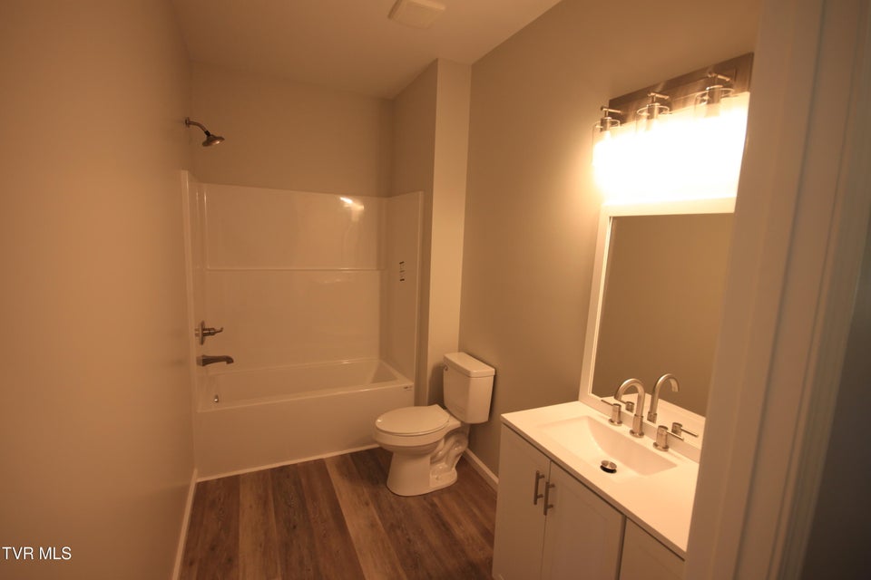 Photo #18: 1524 Brown Avenue