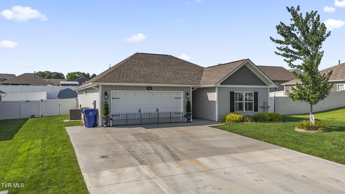 Photo #3: 354 Caroline Court