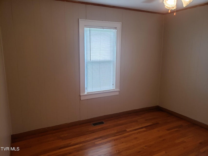 Photo #10: 129 Holcomb Street