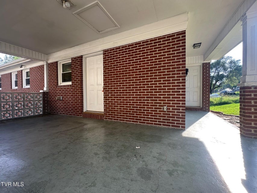 Photo #5: 629 Jackson Street