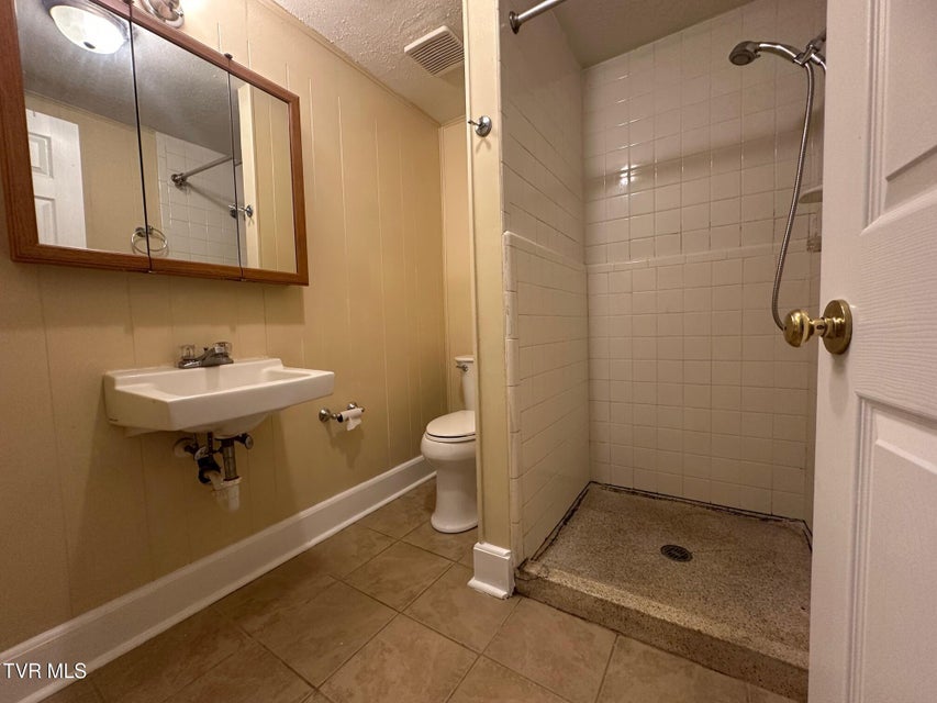 Photo #27: 629 Jackson Street