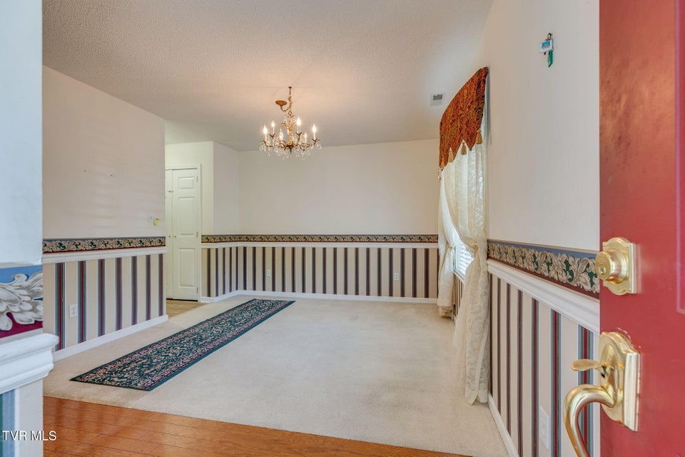Photo #4: 811 Fain Avenue
