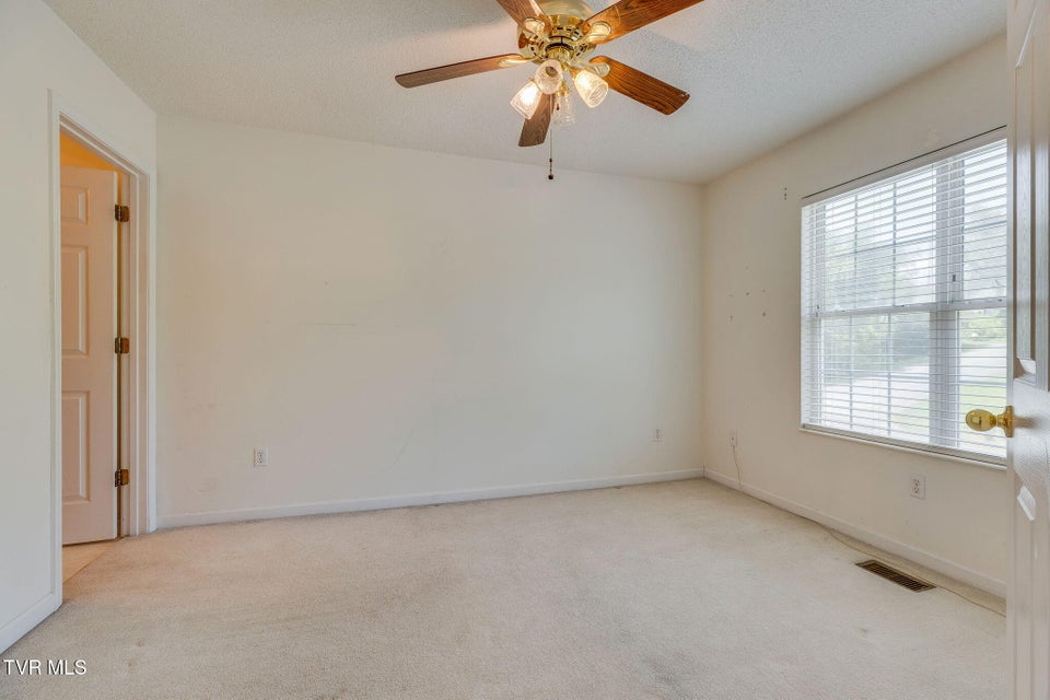Photo #15: 811 Fain Avenue