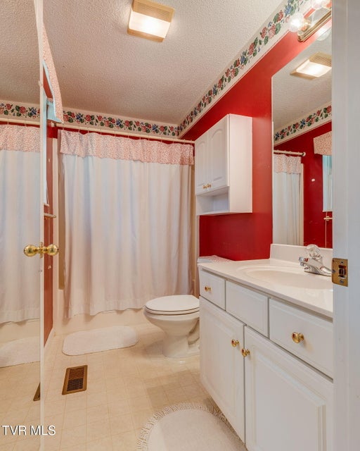 Photo #14: 811 Fain Avenue
