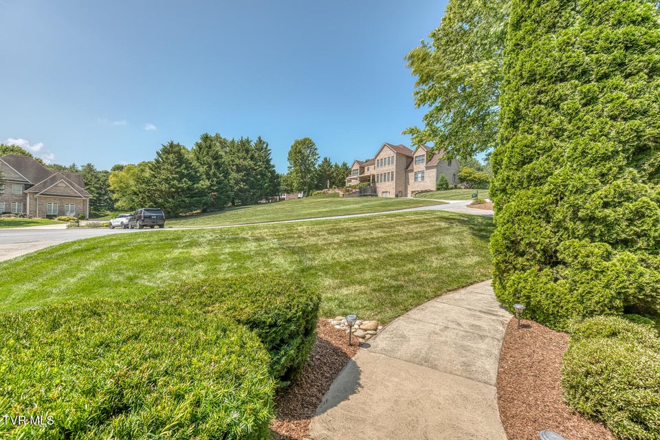Photo #7: 3 Chestnut Ridge Court