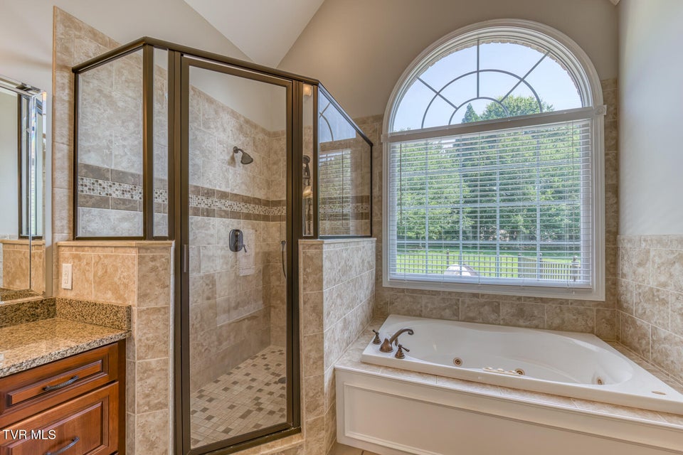 Photo #21: 3 Chestnut Ridge Court