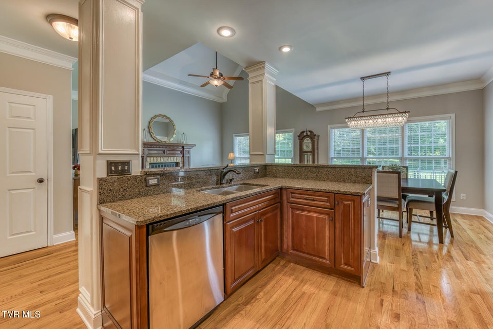 Photo #36: 3 Chestnut Ridge Court