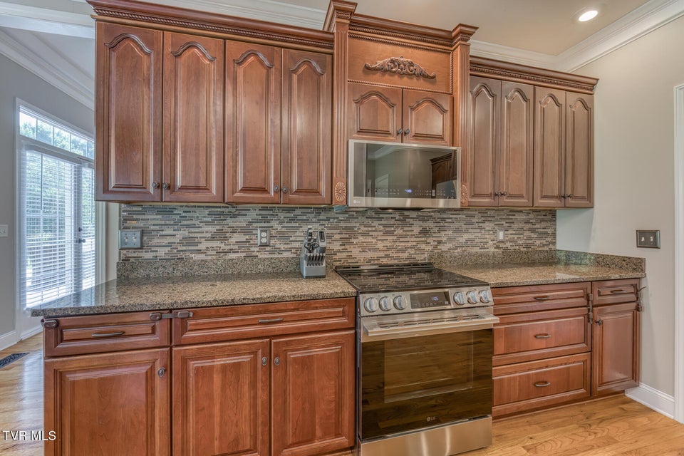 Photo #38: 3 Chestnut Ridge Court