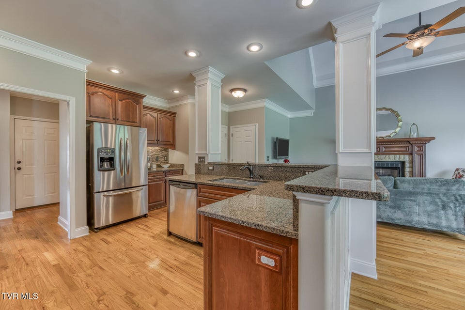 Photo #37: 3 Chestnut Ridge Court