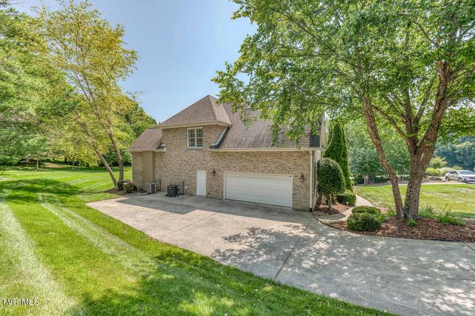 Photo #71: 3 Chestnut Ridge Court