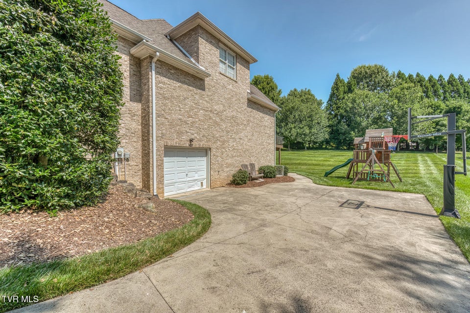 Photo #72: 3 Chestnut Ridge Court