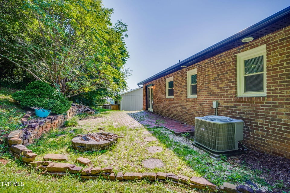 Photo #33: 132 Lancaster Drive