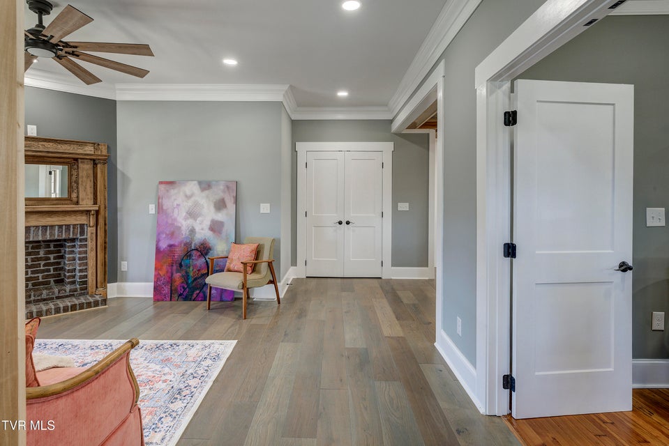 Photo #6: 403 Catawba Street