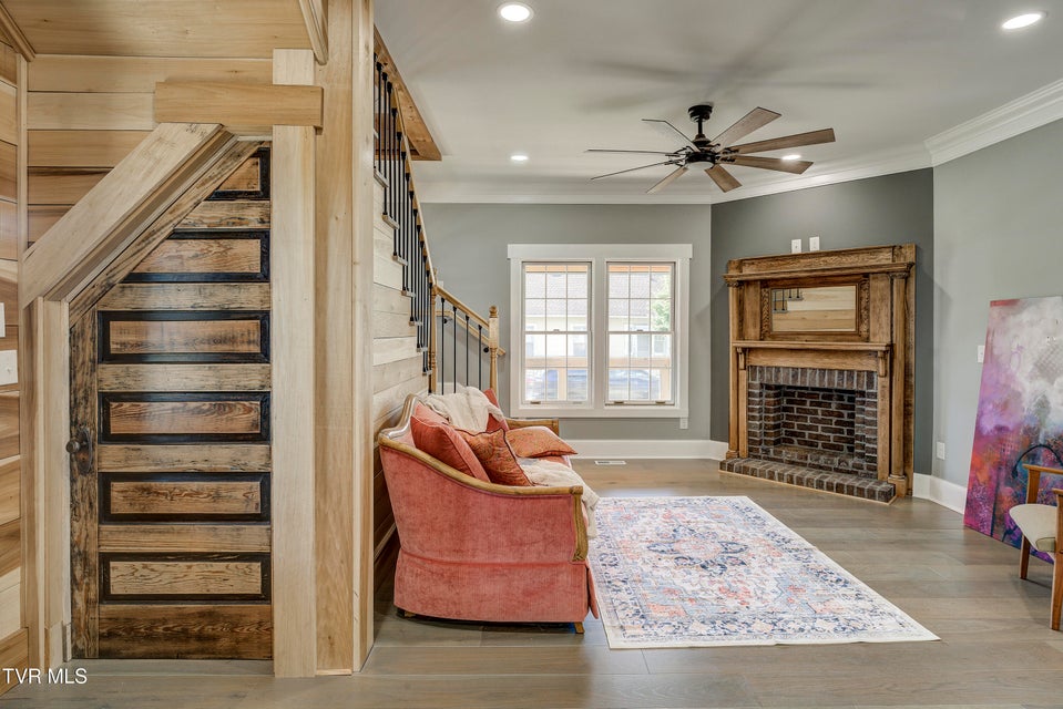 Photo #4: 403 Catawba Street