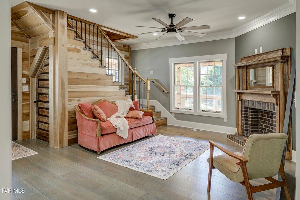 Photo #5: 403 Catawba Street