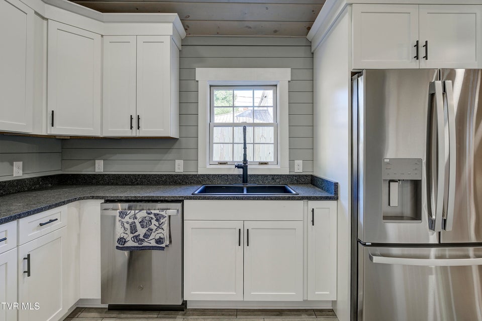 Photo #17: 403 Catawba Street