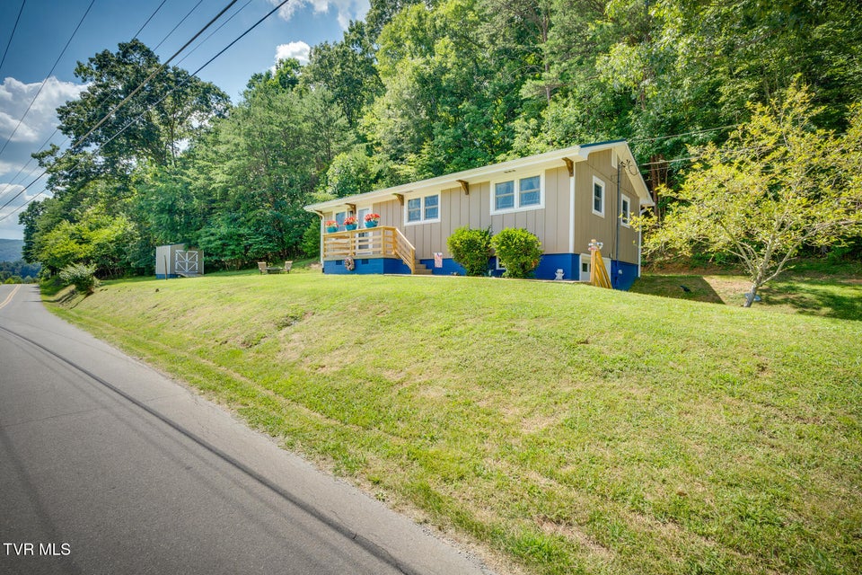 Photo #3: 210 Anderson Road