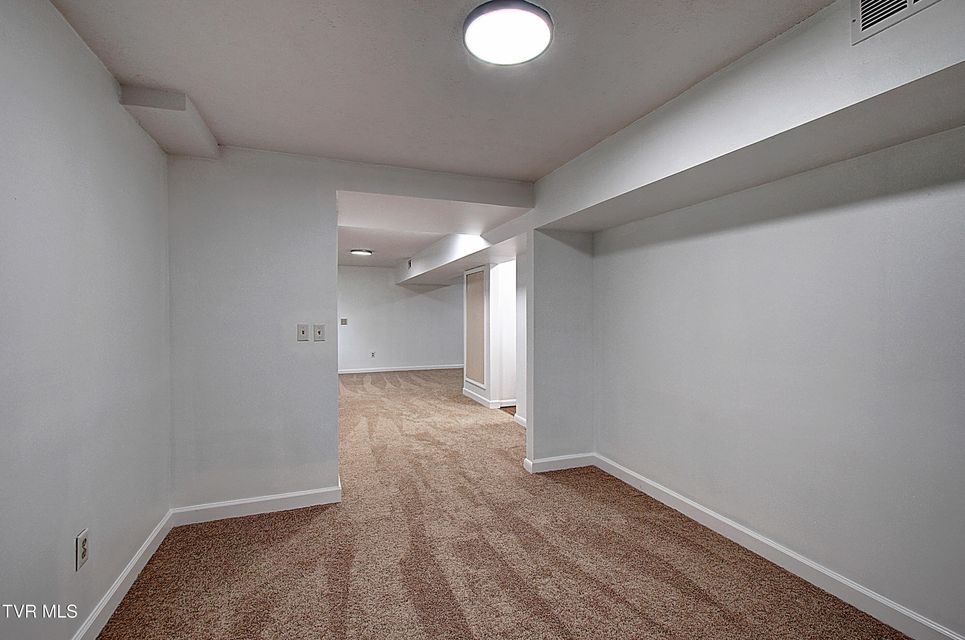 Photo #28: 220 Tallman Drive
