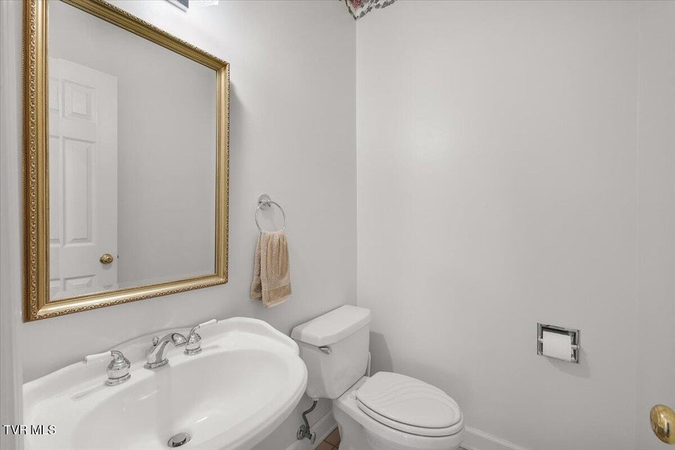 Photo #34: 202 Woodbriar Drive