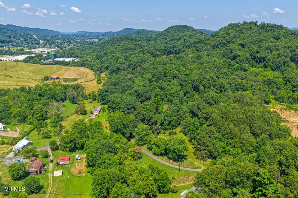 Photo #61: 318 Arrowhead Drive