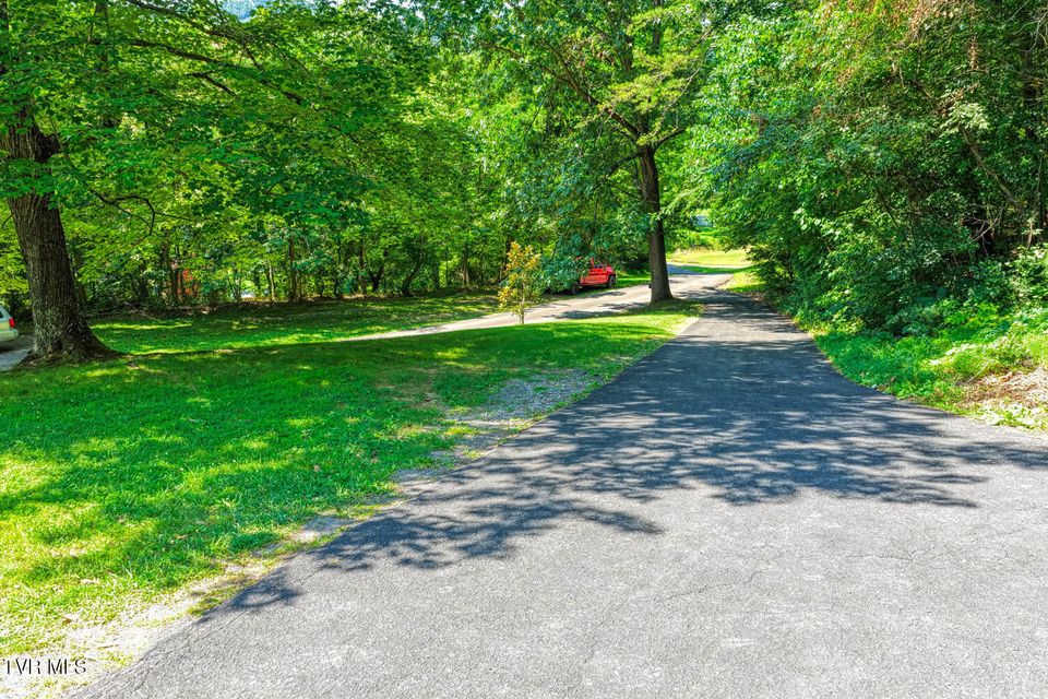 Photo #68: 318 Arrowhead Drive