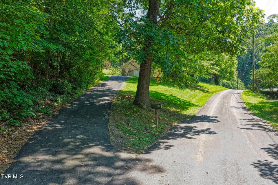 Photo #70: 318 Arrowhead Drive