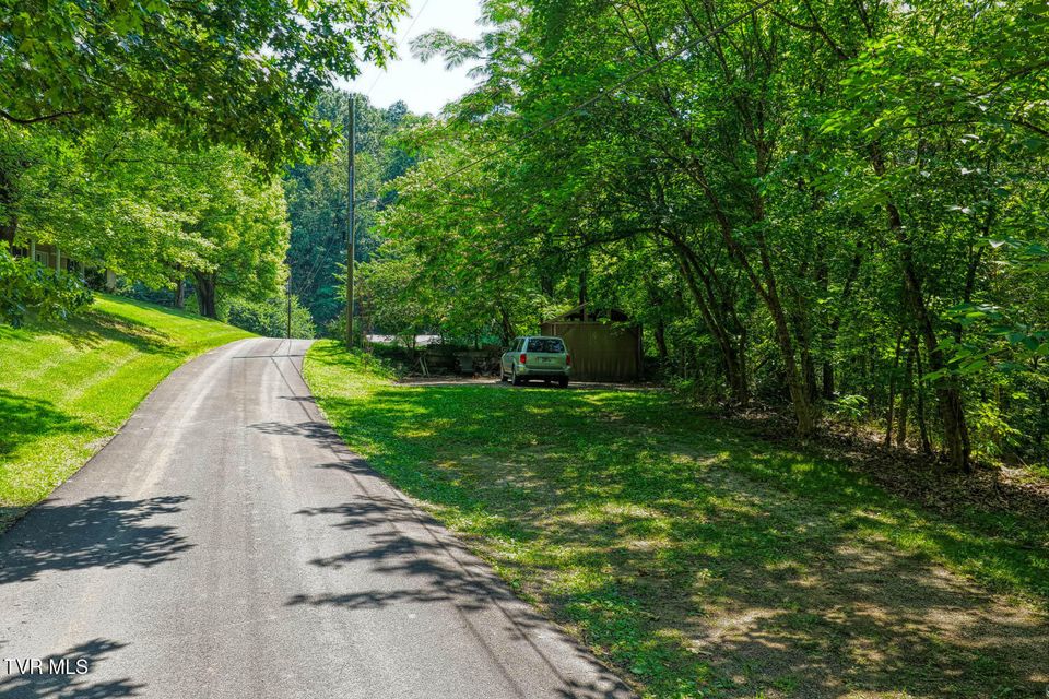 Photo #71: 318 Arrowhead Drive