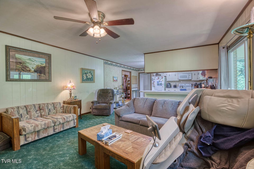 Photo #9: 318 Arrowhead Drive