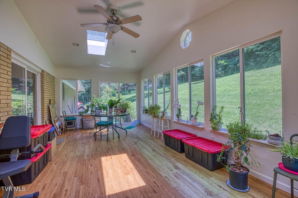 Photo #10: 318 Arrowhead Drive