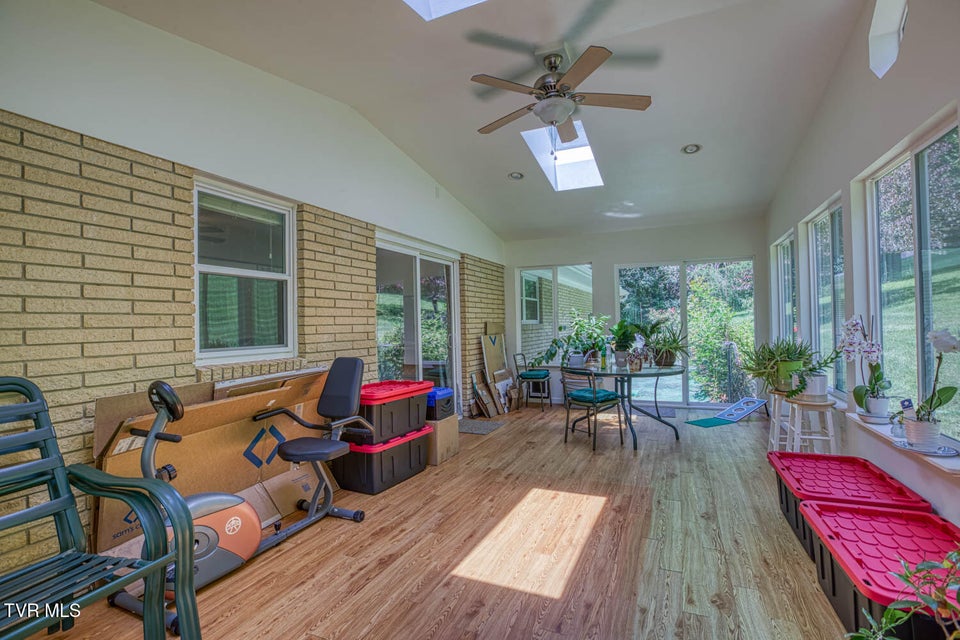 Photo #11: 318 Arrowhead Drive