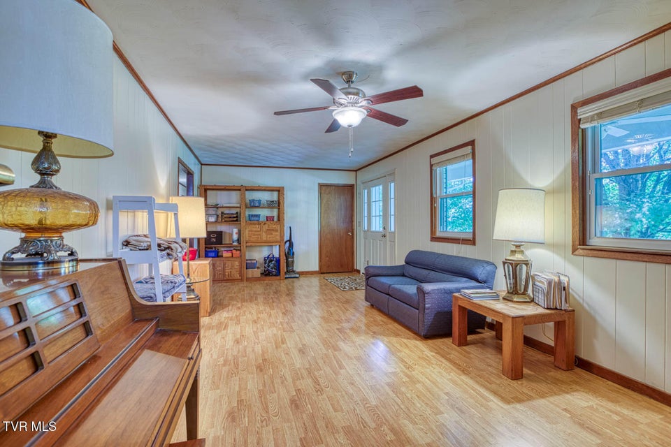 Photo #21: 318 Arrowhead Drive