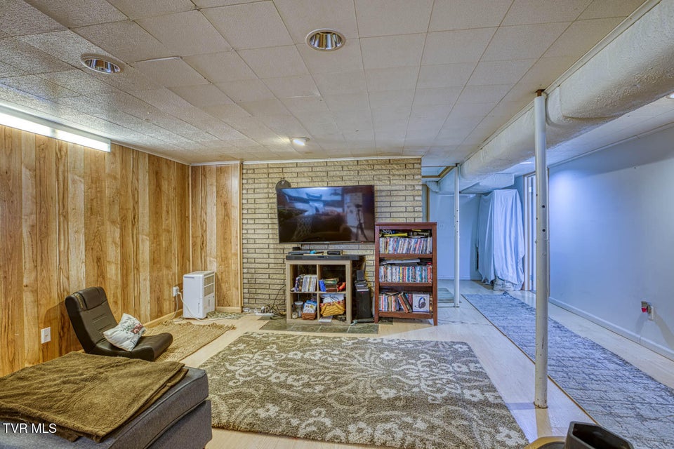 Photo #41: 318 Arrowhead Drive