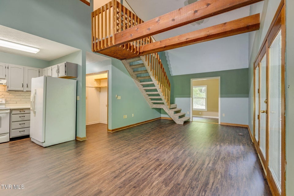 Photo #4: 2024 Queensbury Court