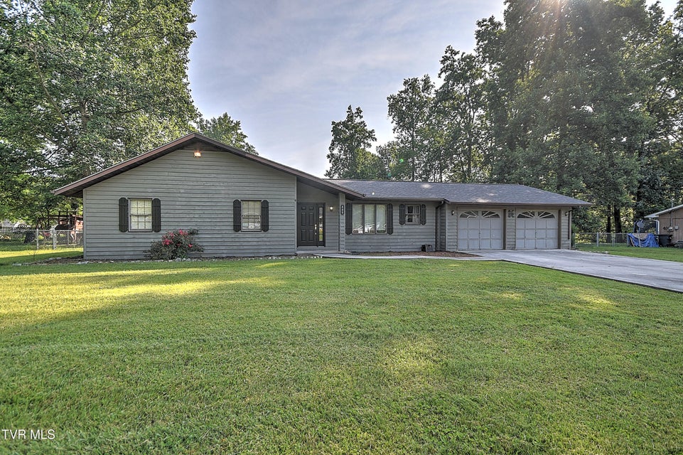 Photo #3: 409 Greenland Lane