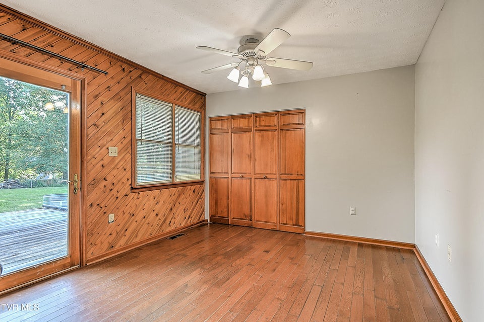 Photo #8: 409 Greenland Lane