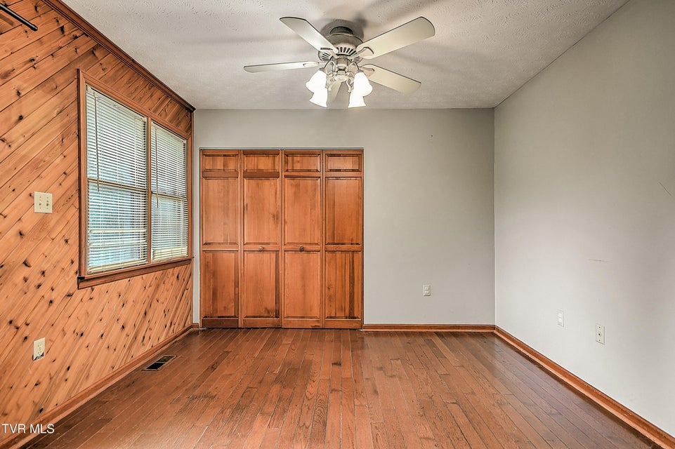 Photo #9: 409 Greenland Lane