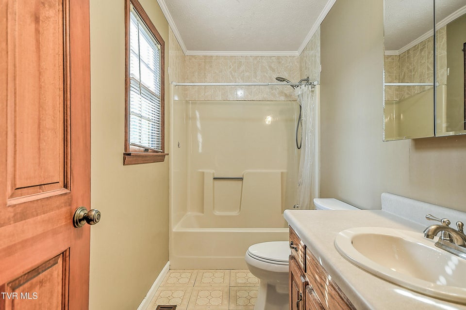Photo #29: 409 Greenland Lane