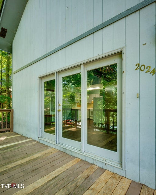 Photo #8: 2024 Queensbury Court