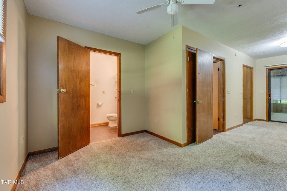 Photo #10: 2024 Queensbury Court