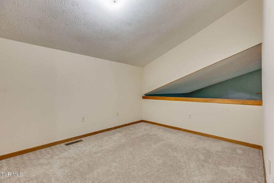 Photo #16: 2024 Queensbury Court
