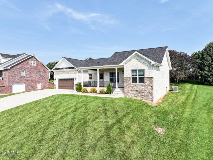 Photo #2: 150 Naples Lane